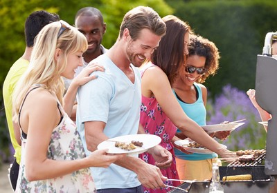 From Labor Day to New Year’s: Our Tips for Entertainment-Friendly Outdoor Spaces